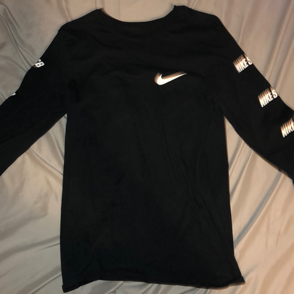 Men'sNike SB long sleeve t shirt size: small